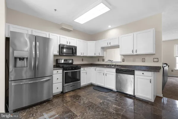 1725 SEA PINE CIR