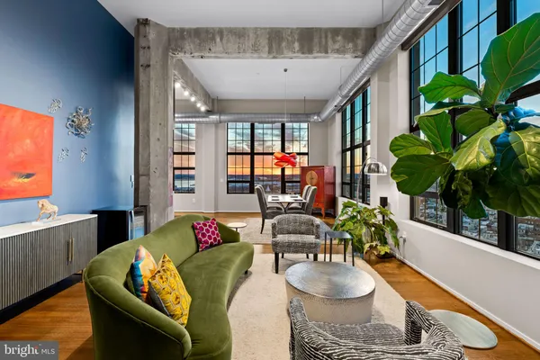 1200 STEUART ST 1511