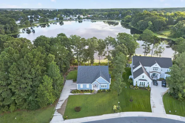 128 W SHORE DR