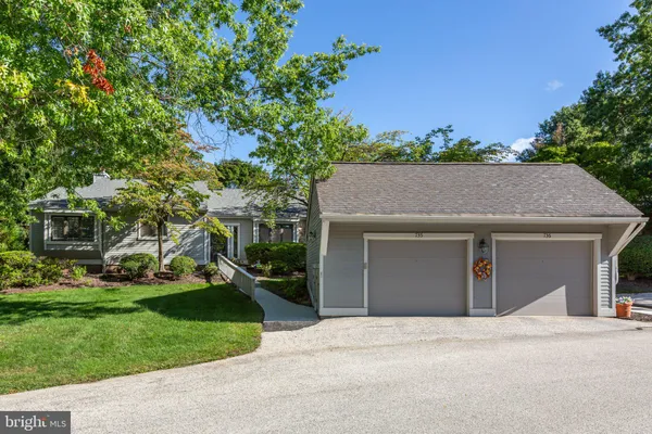 735 INVERNESS DR
