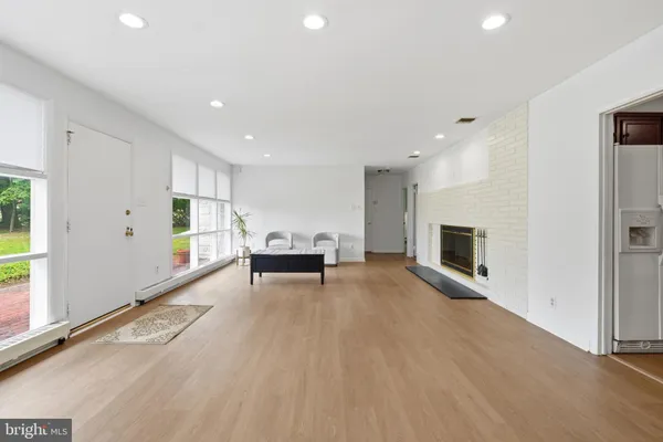 707 FORREST AVE