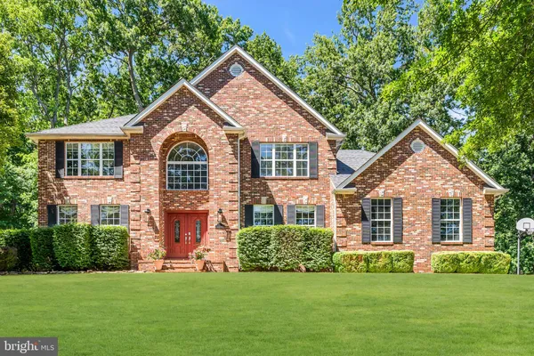 4 SCOTT DR