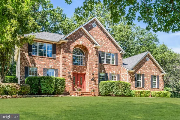 4 SCOTT DR