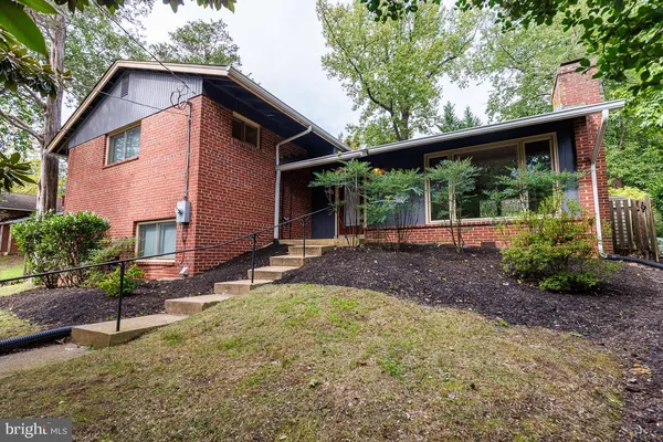 2665 MILITARY RD