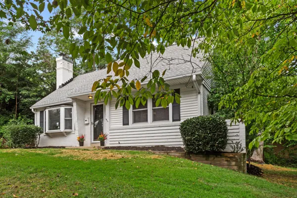 3603 FAIRCASTLE DR