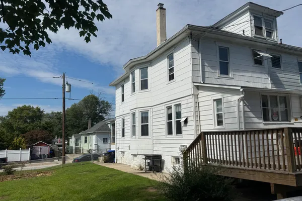 307 TAYLOR AVE