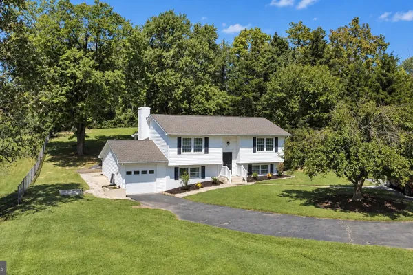 3153 HOWELLSVILLE RD
