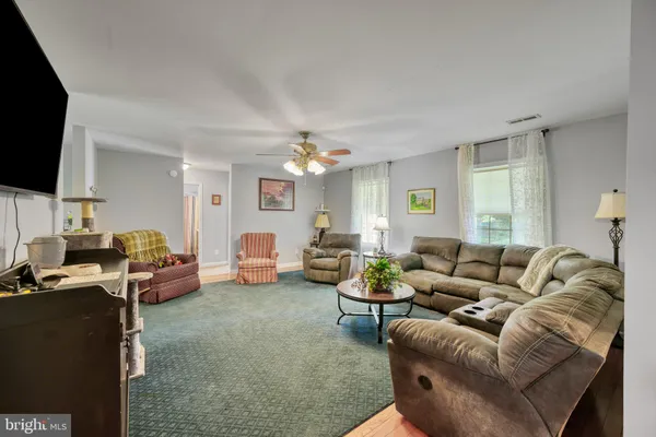 135 WINDWOOD COVES BLVD