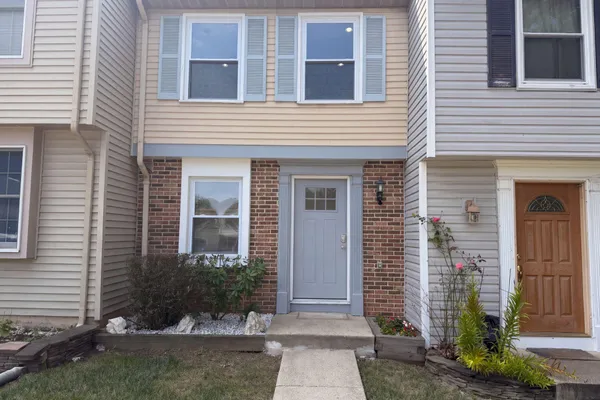 8769 KANAWHA CT