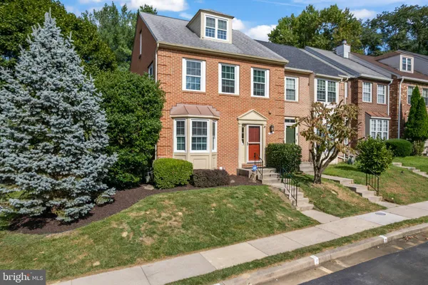 18 STEEPLEJACK CT