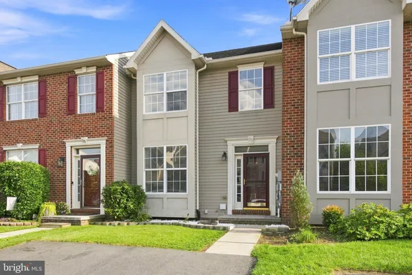 53 SARA LN