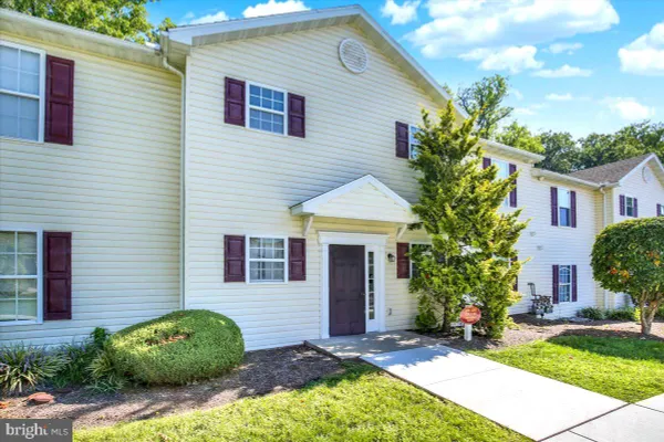 128 CHRISTINE DR