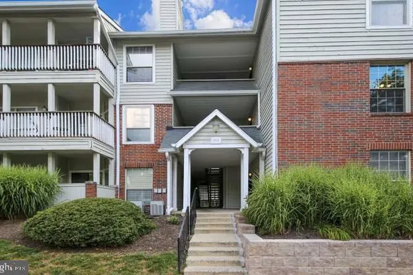 3921 PENDERVIEW DR 1828
