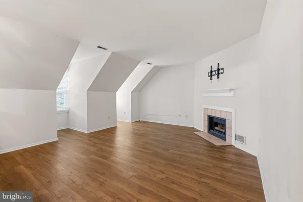 841 WESTFIELD DR