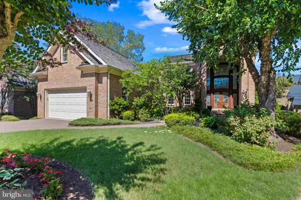 720 S RIVER LANDING RD