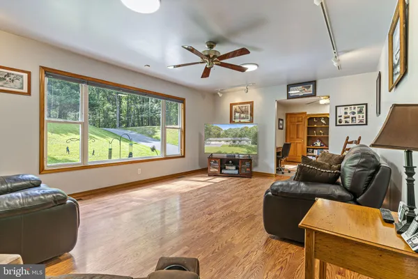7710 WALKING DEER PL