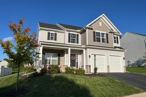 195 SCARLET OAK DR