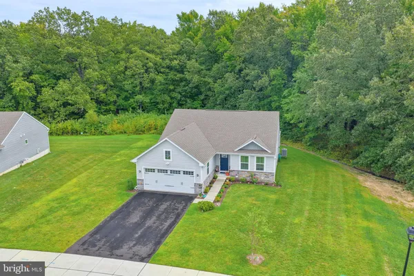427 ALEZACH DR