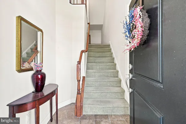 121 CORVUS CIR