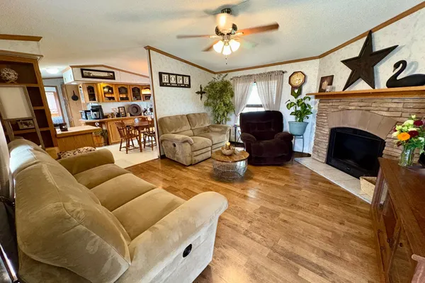 20 CIRCLE DR