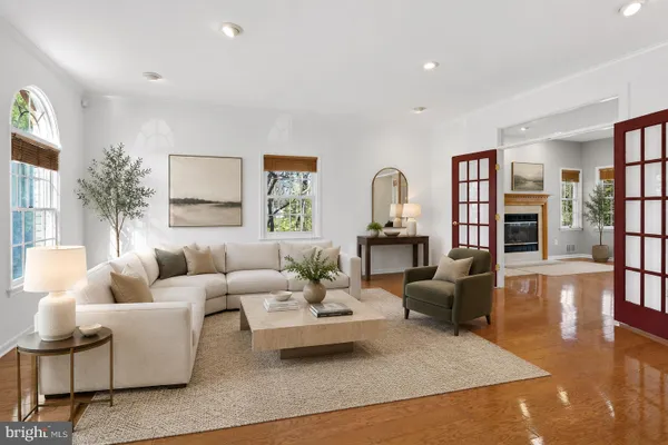 212 MONROE AVE