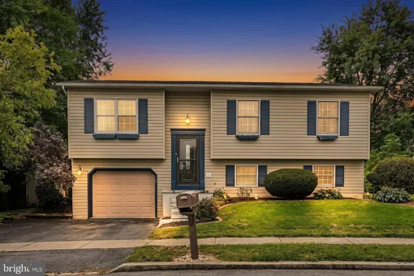 8843 MCKINLEY CT