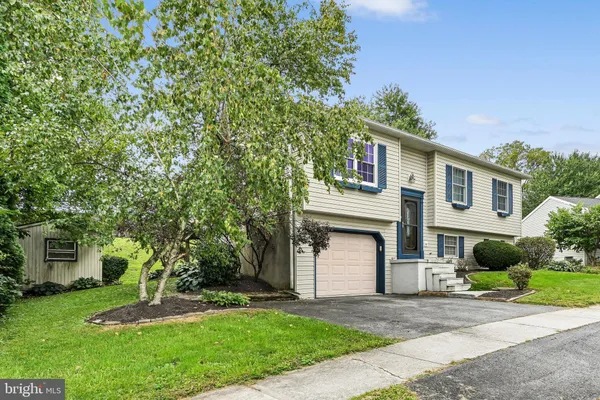 8843 MCKINLEY CT
