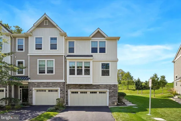 23 TREYBURN DR