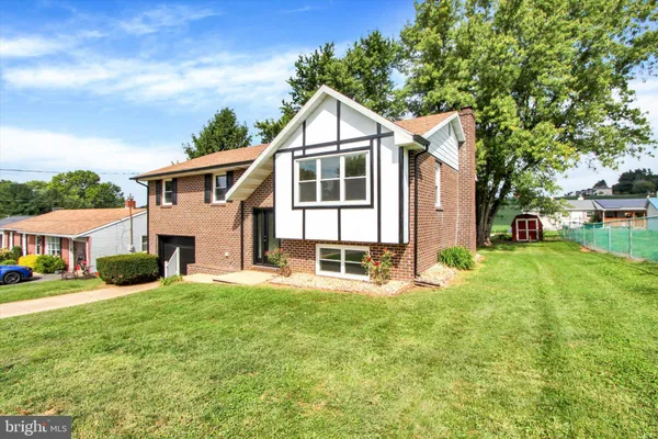 37 LISBURN AVE