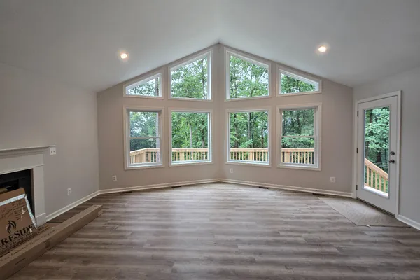 327 WOODPECKER WAY
