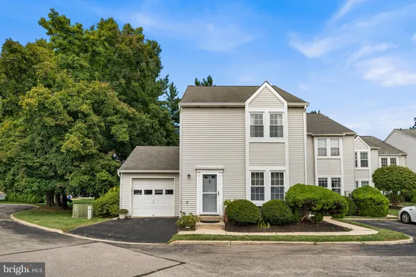 1 MAPLE DR