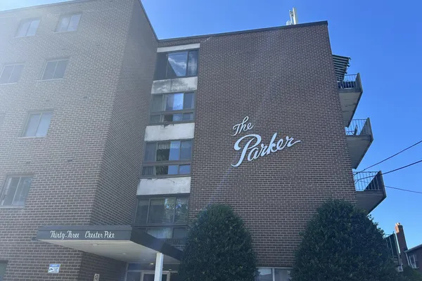 33 W CHESTER PIKE E8