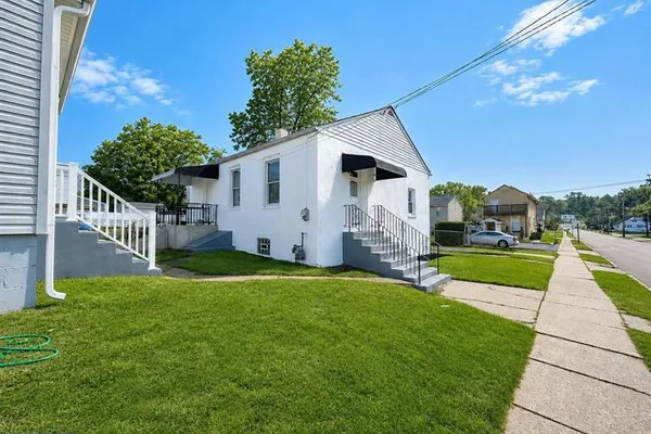 1601 FAIRVIEW AVE