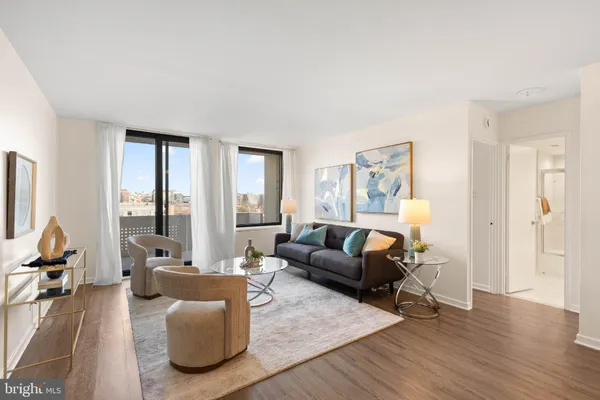 300 M ST N808