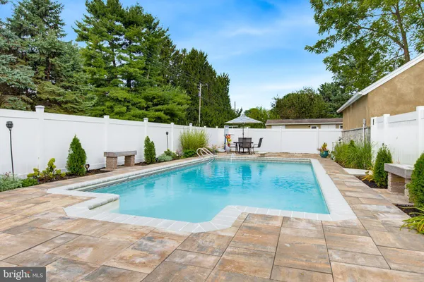 108 COLEBROOK RD