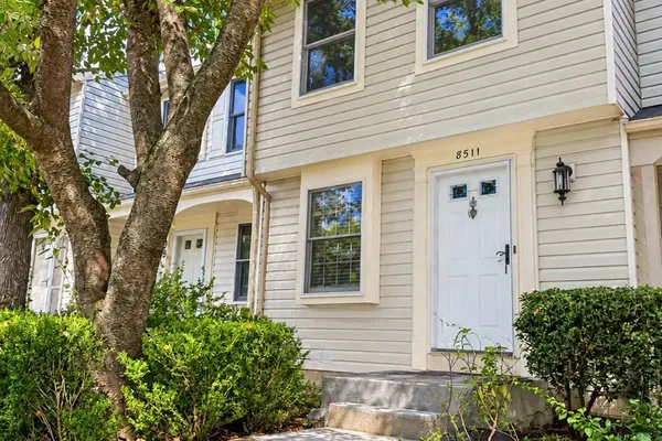 8511 KOLUDER CT