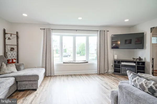 15 POLARIS RD