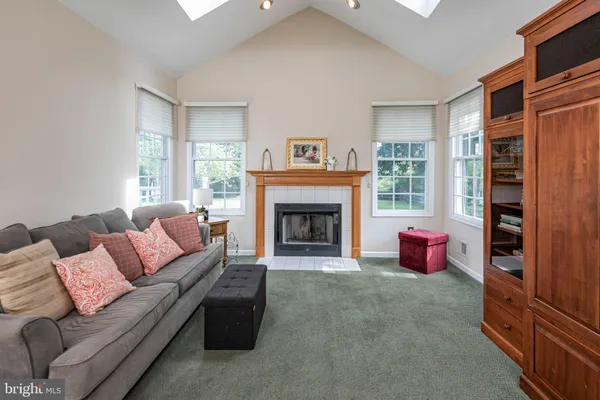 163 MATTHEWS FARM RD