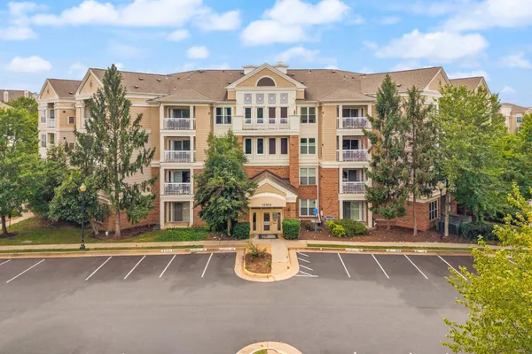 12913 ALTON SQ 411