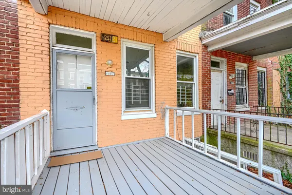 2515 OSWEGO AVE