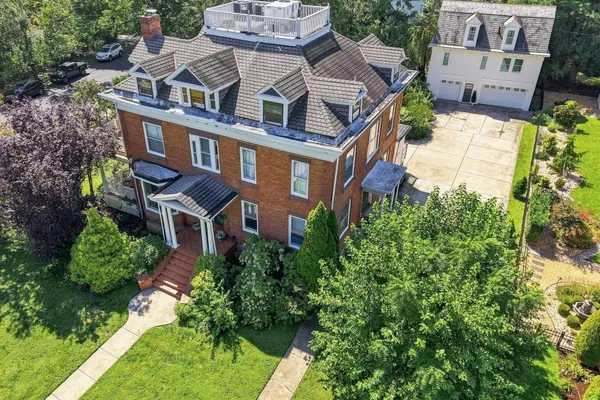 428 W BROWNING