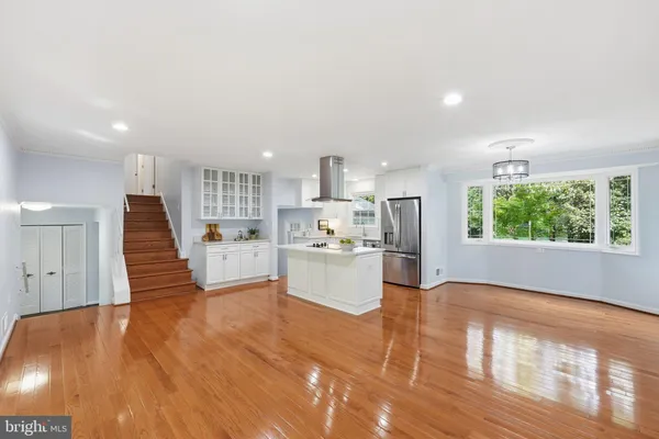 3803 TALL OAK CT