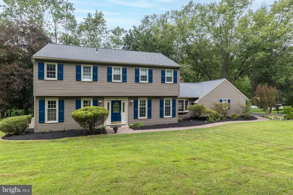 239 SADDLE DR