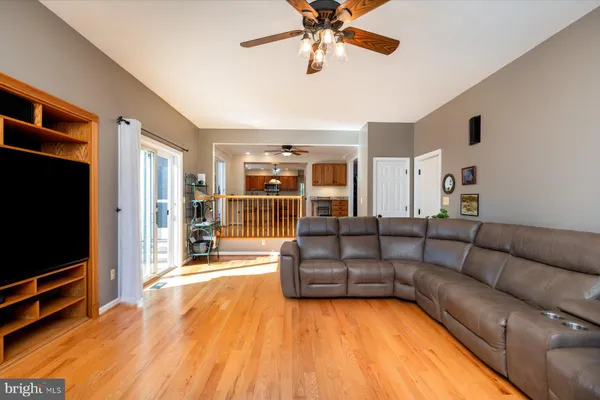 1117 WILSON DR