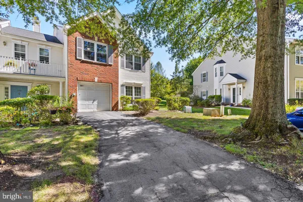 301 PHEASANT RUN