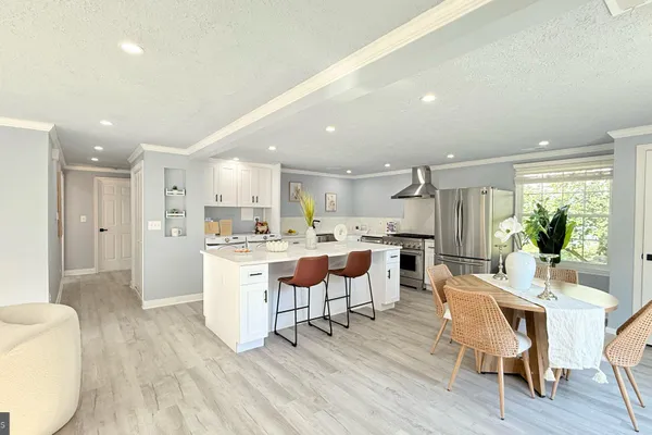 5364 LAURA BELLE LN