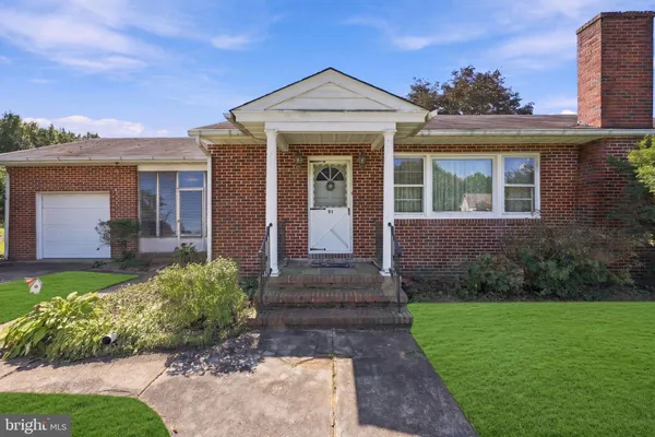 51 QUAKER RD