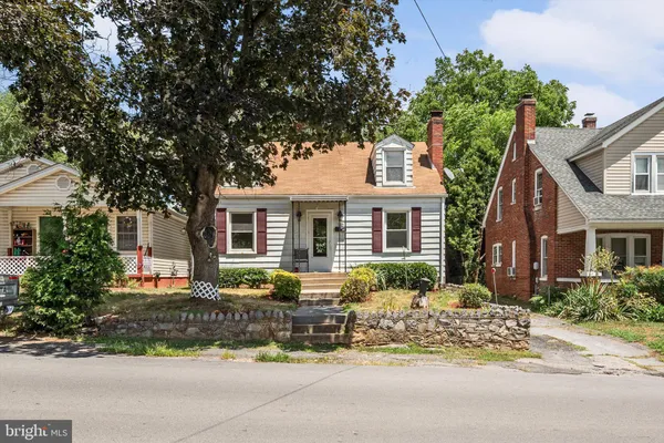 310 BELLVIEW AVE
