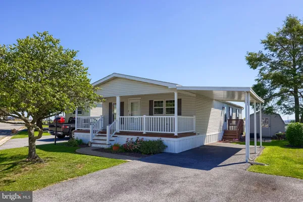 9 RIDGEWOOD MNR