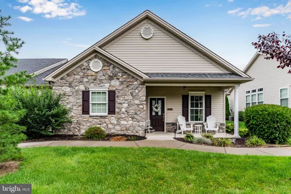 6937 DERRICK DR 88
